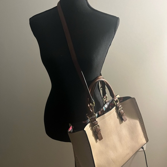 Calvin Klein Handbags - Calvin Klein Cream and Brown Tote Bag
